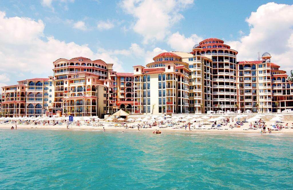 Купить квартиру с видом на море в Елените