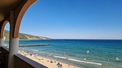 Купить ID5940 Двухкомнатная квартира в отеле Atrium Beach в Болгарии