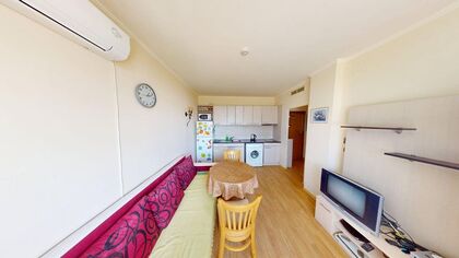 Купить ID7405 Двухкомнатная квартира с видом на море вапарт - отеле Атриум Бич в Болгарии