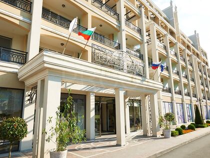 Купить ID883 Апартаменты в элитном комплексе Пенелопа Палас в Болгарии