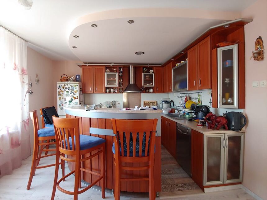 ID4122 Двухэтажный дом в селе Кошарица