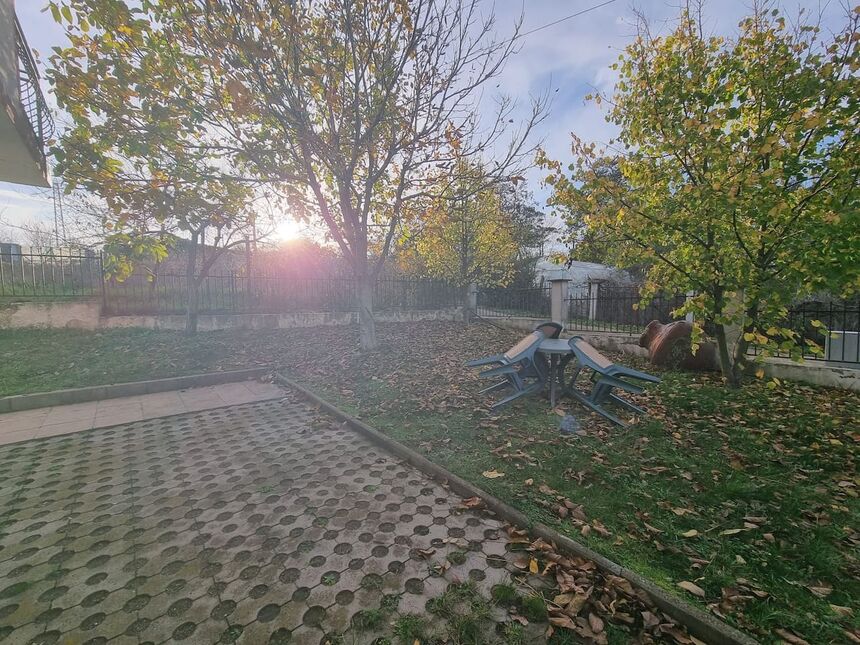 ID7580 Двухэтажный дом с участком земли в селе Александрово