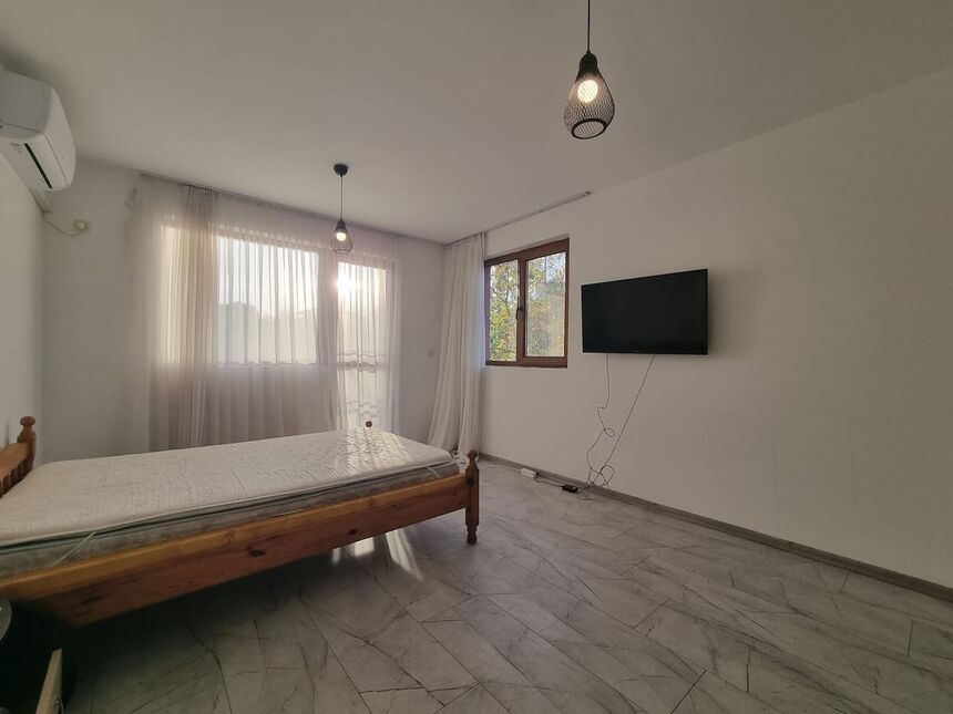 ID7580 Двухэтажный дом с участком земли в селе Александрово