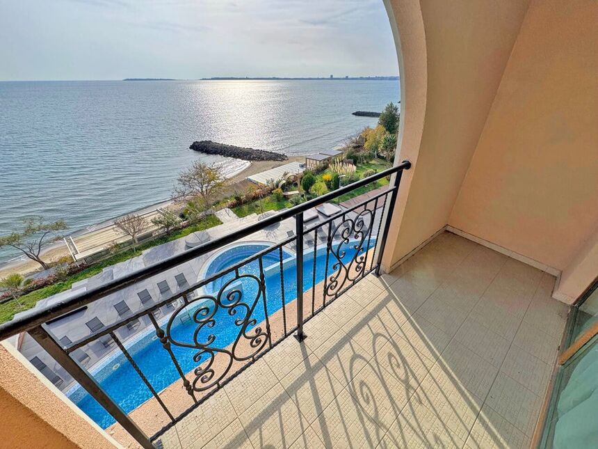 ID7569 Квартира - студия с видом на море в апарт - отеле Grand Hotel Sveti Vlas