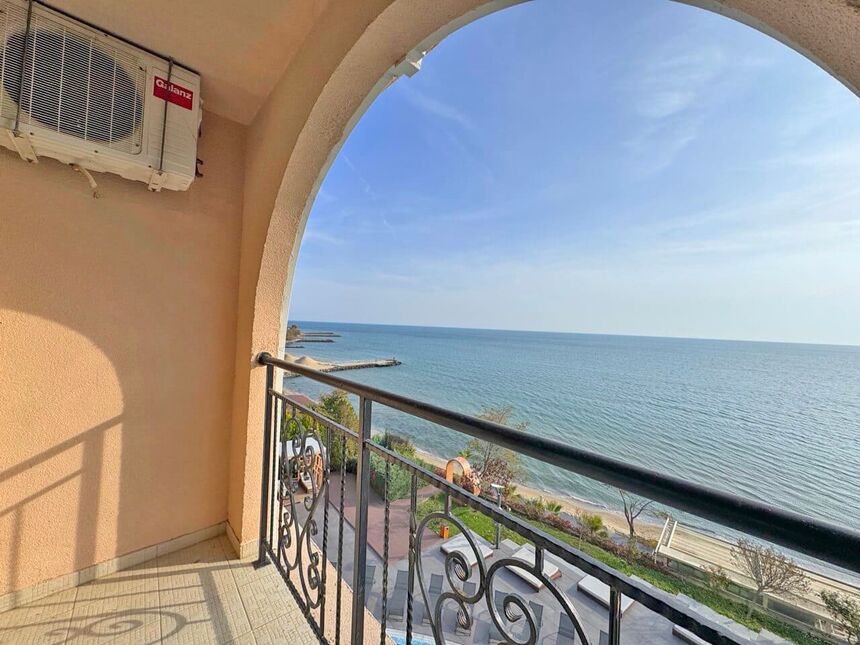 ID7569 Квартира - студия с видом на море в апарт - отеле Grand Hotel Sveti Vlas