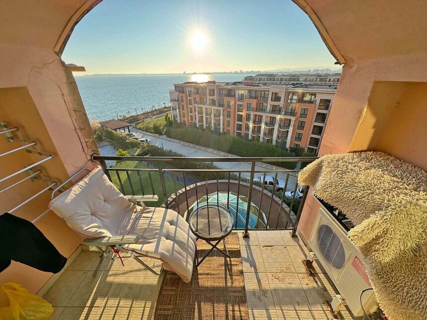 ID7571 Просторная студия с видом на море в апарт - отеле Grand Hotel Sveti Vlas