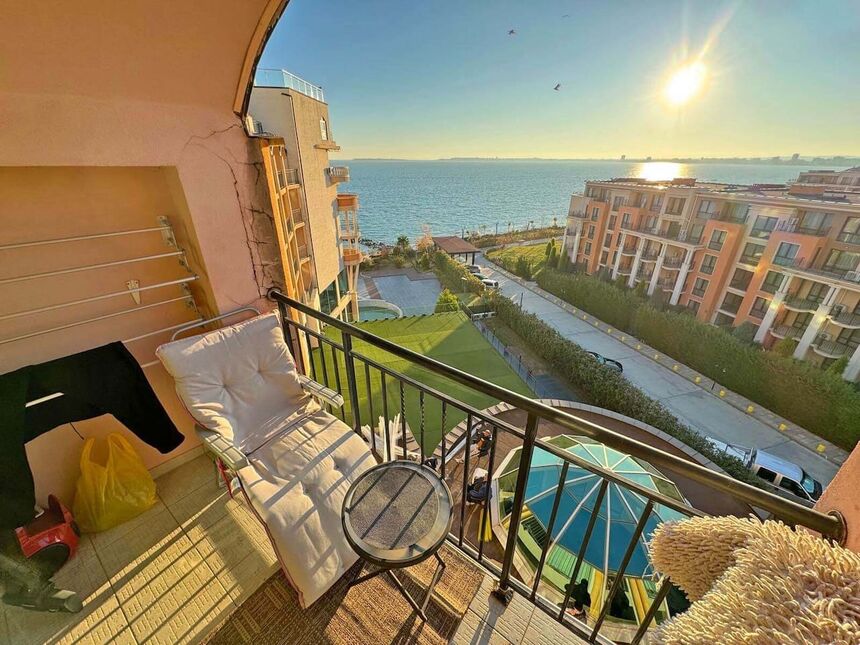 ID7571 Просторная студия с видом на море в апарт - отеле Grand Hotel Sveti Vlas