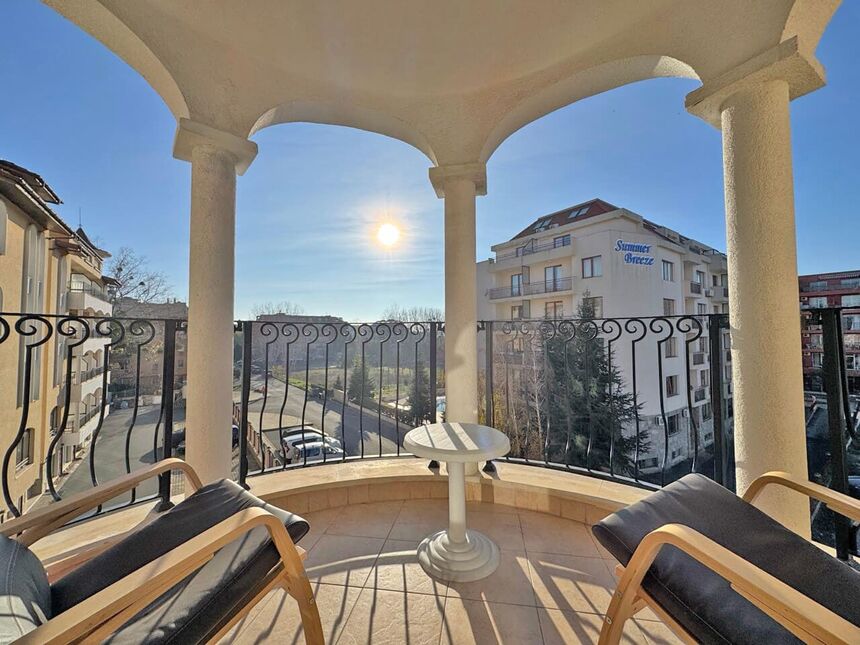 ID7675 Трехкомнатная квартира в ЖК Роял Сан